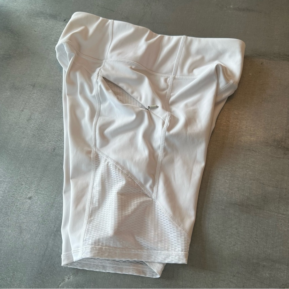 Athleta Short - Picture 8 of 9